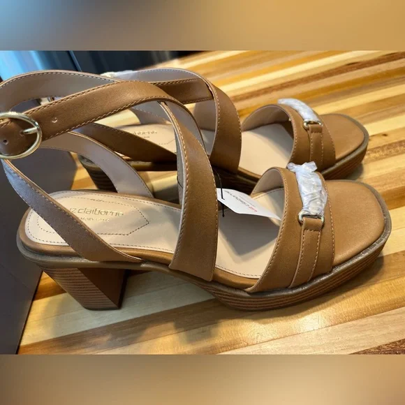 Liz Claiborne women’s tan Selby heeled sandals, size 8.5 - Picture 2 of 10